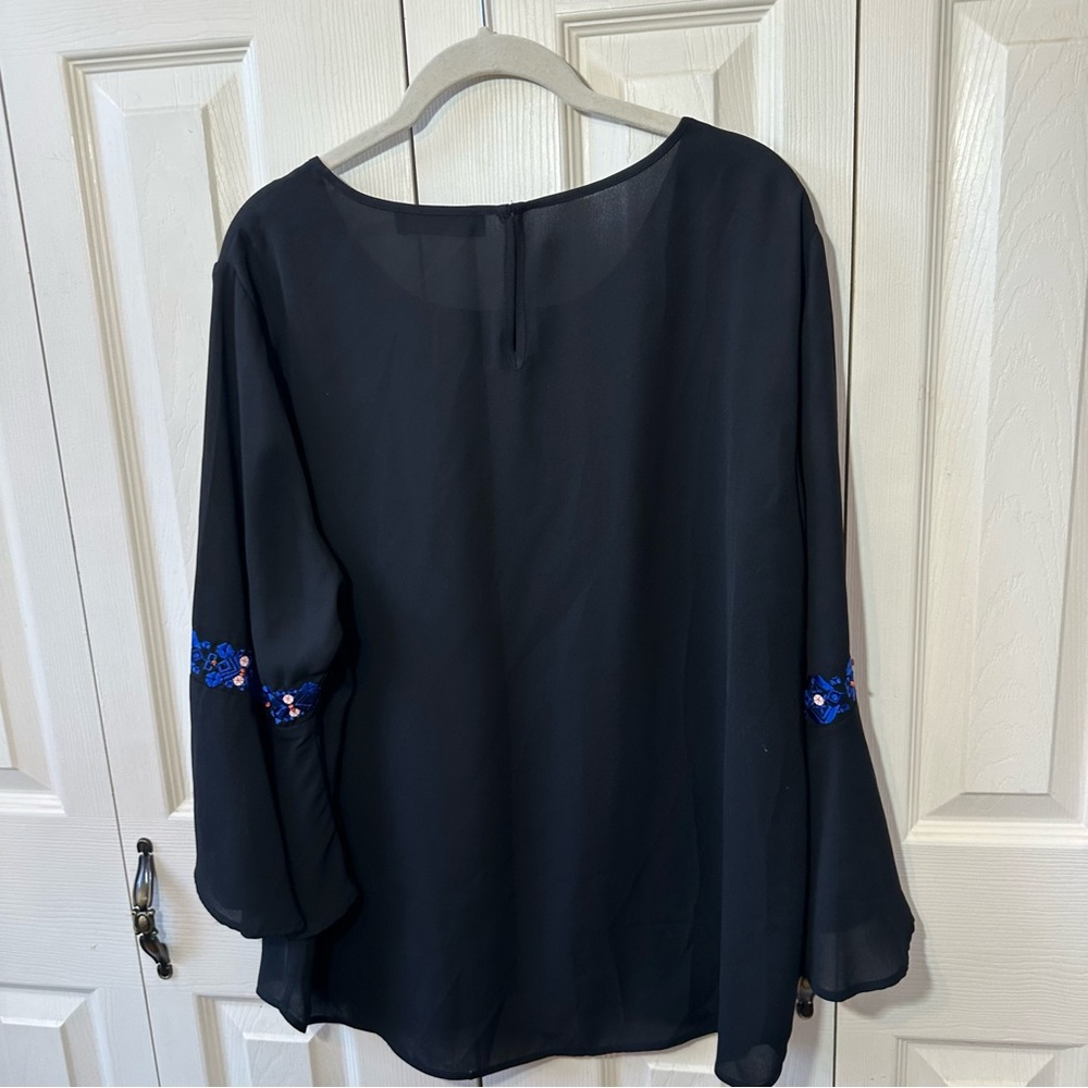 Ivanka Trump Embroidered Beaded Bell Sleeve Blouse Womens Size XL - Picture 10 of 11